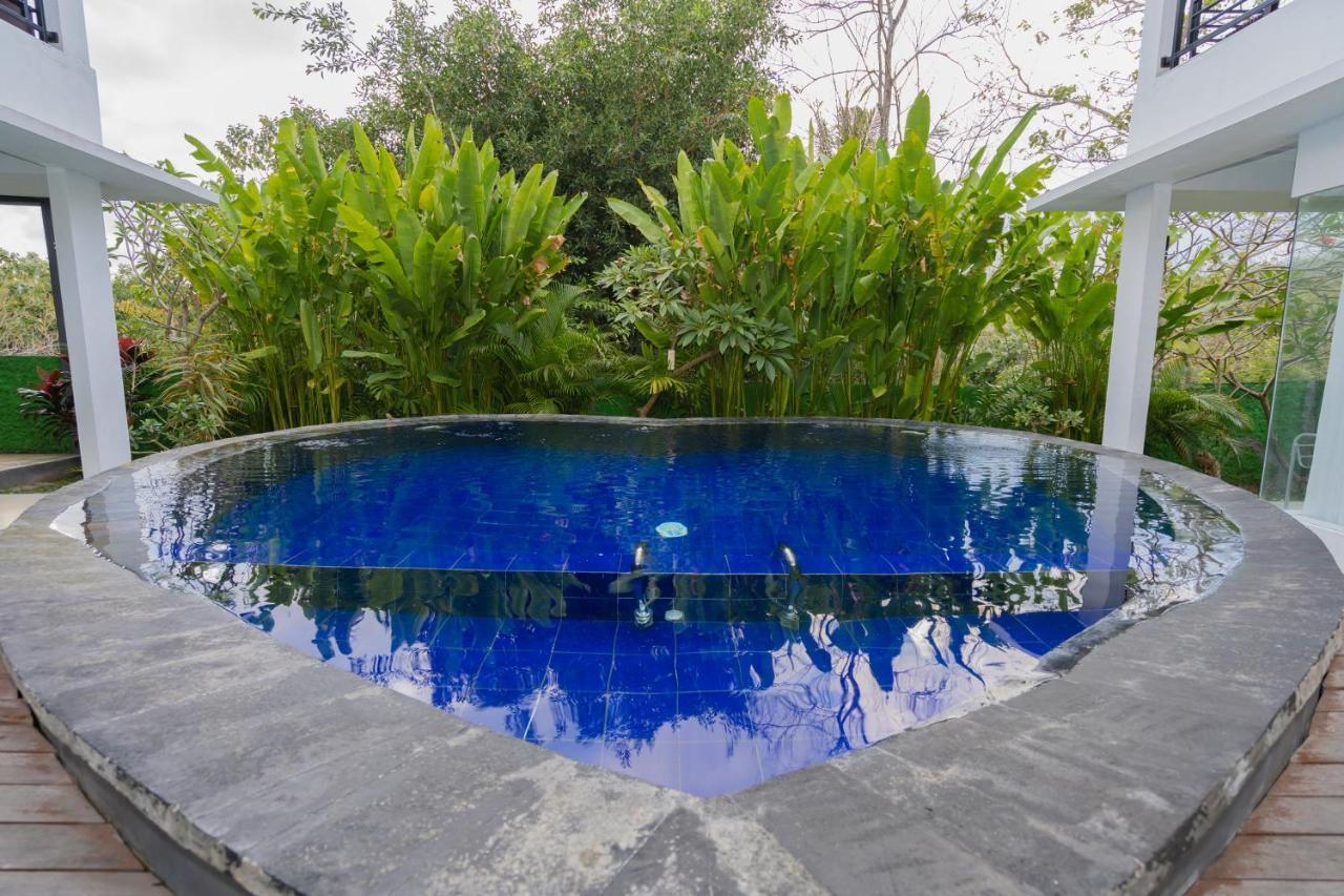Lo Sari Bungalow Batununggul Bagian luar foto