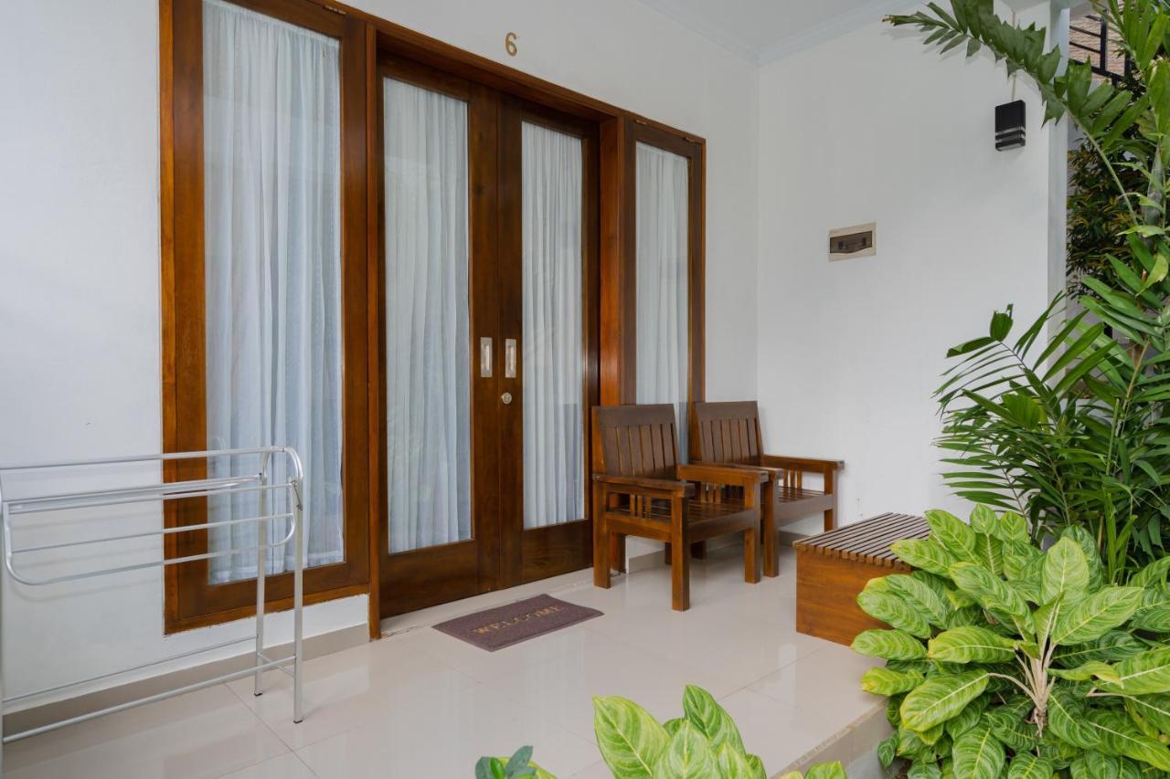 Lo Sari Bungalow Batununggul Bagian luar foto